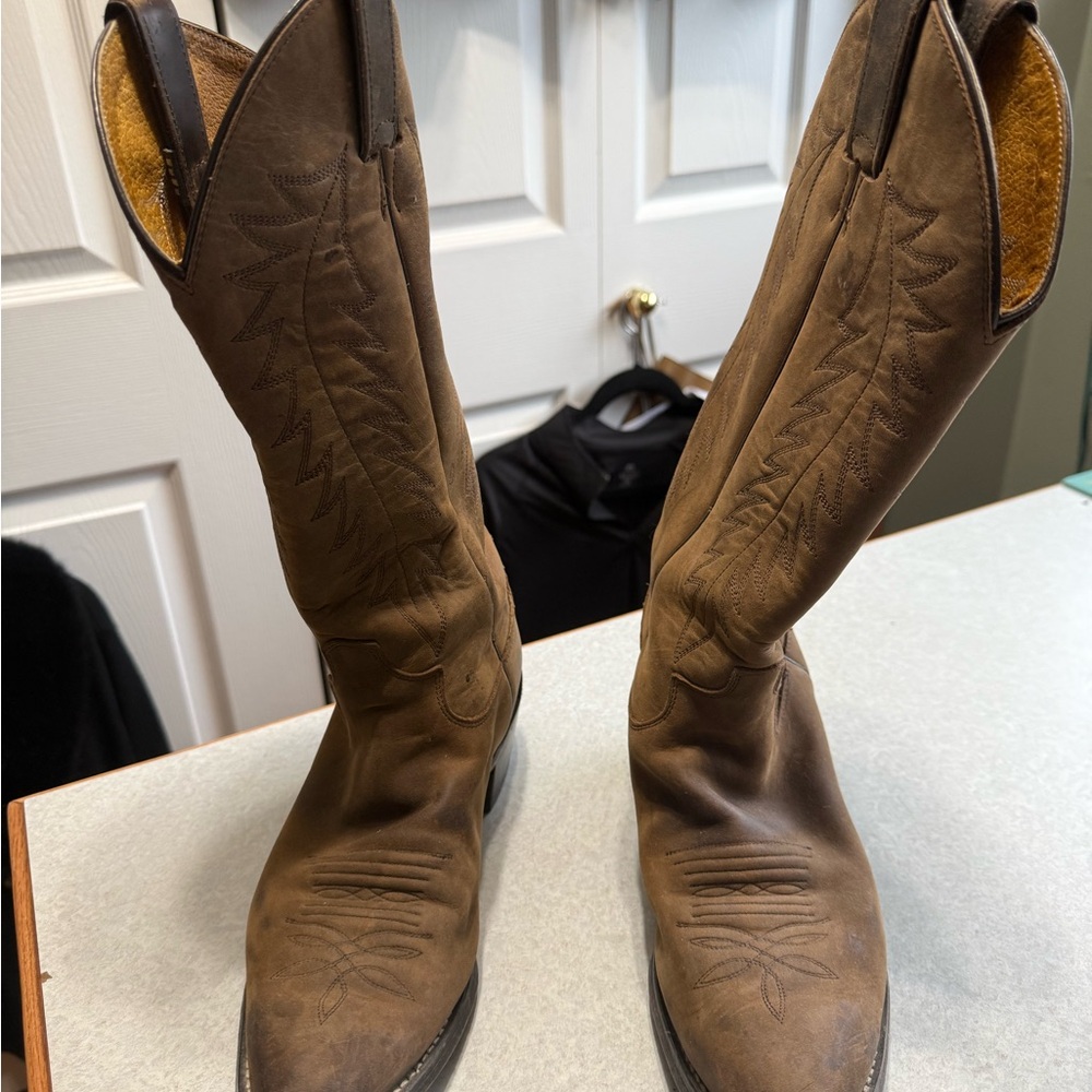 Brown Leather Cowboy Boots for men or women. Size 7 1/2 B